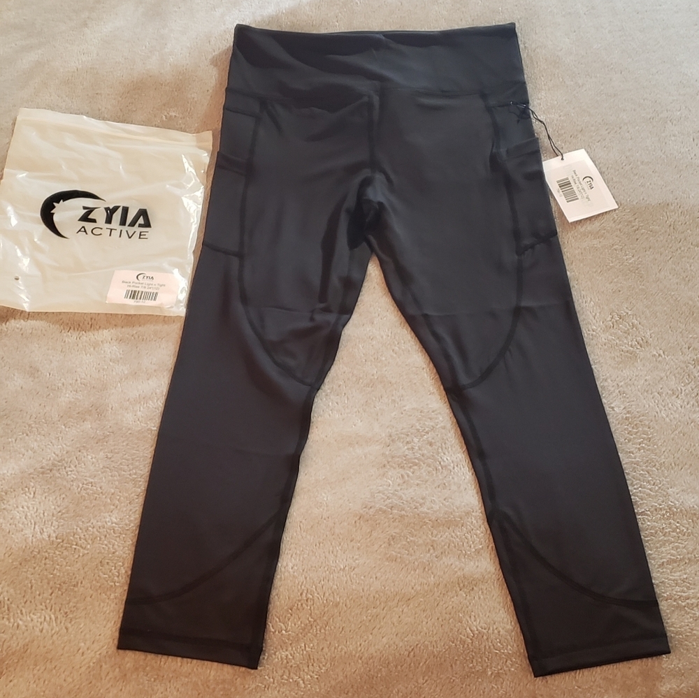 Black pocket light and tight hi-rise
